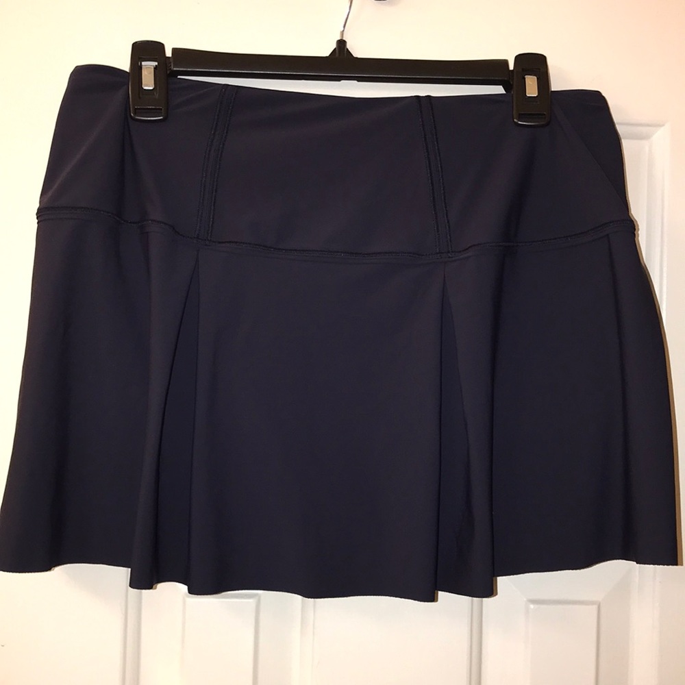 lululemon size 10 skirt